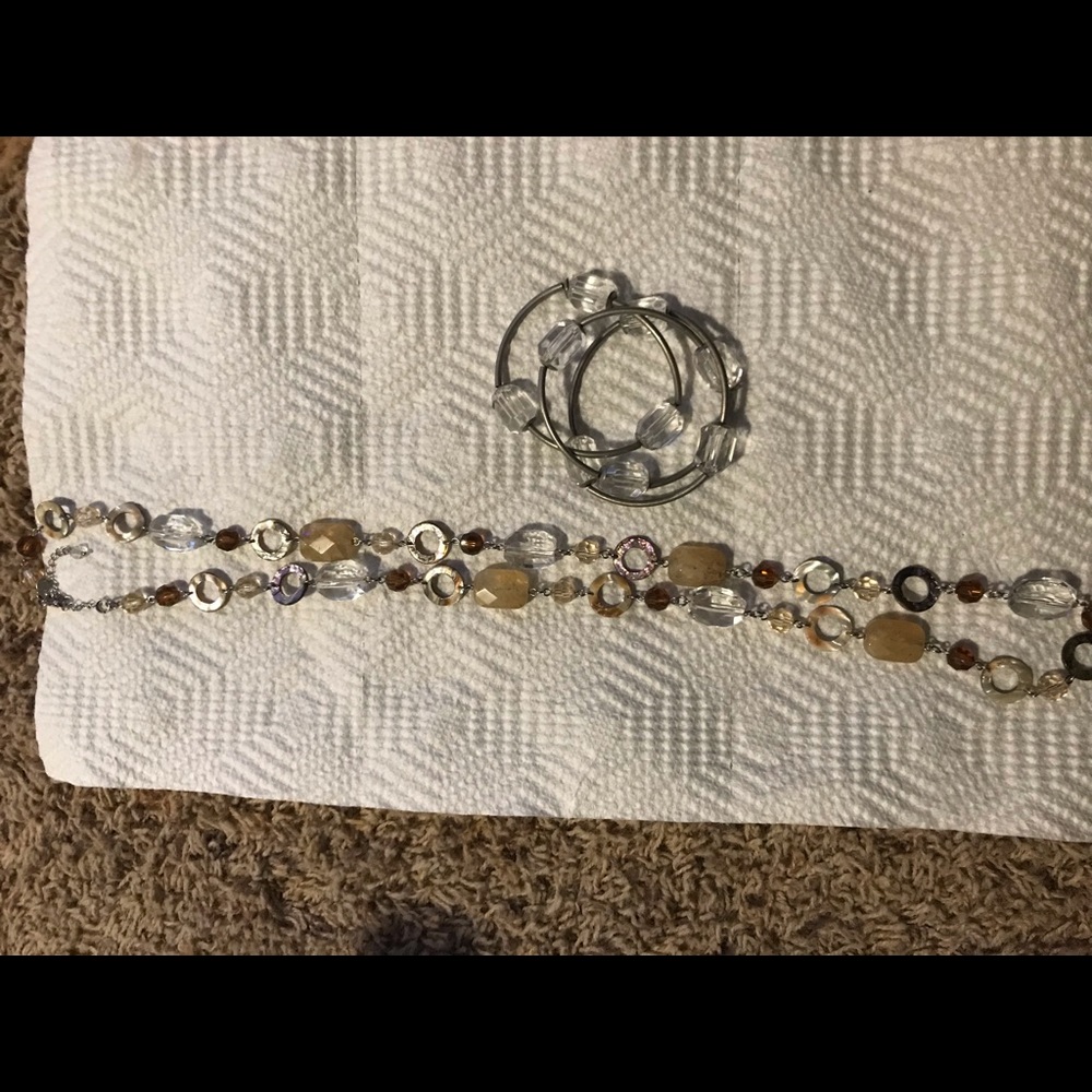 Necklace and bracelet set